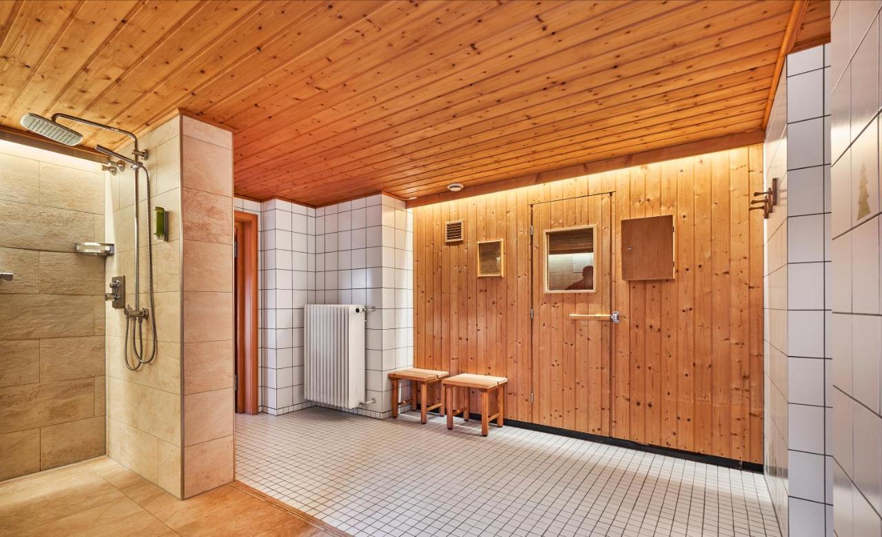 Hotel Zur Waldbahn ซวีเซิล ภายนอก รูปภาพ