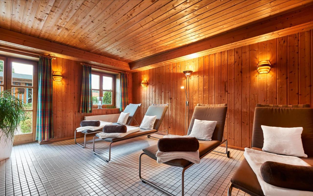 Hotel Zur Waldbahn ซวีเซิล ภายนอก รูปภาพ