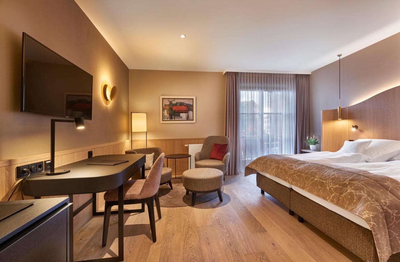 Hotel Zur Waldbahn ซวีเซิล ภายนอก รูปภาพ