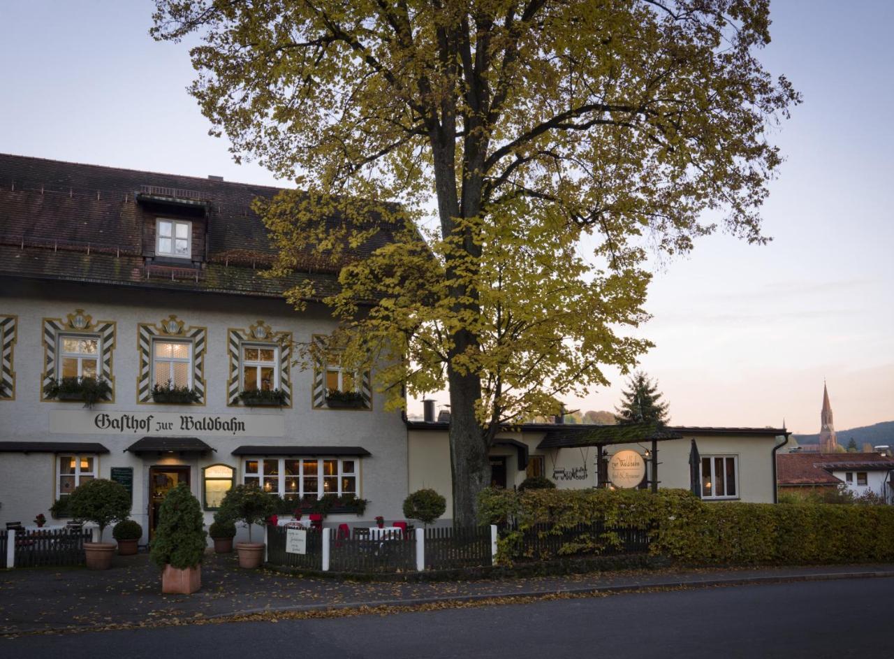 Hotel Zur Waldbahn ซวีเซิล ภายนอก รูปภาพ