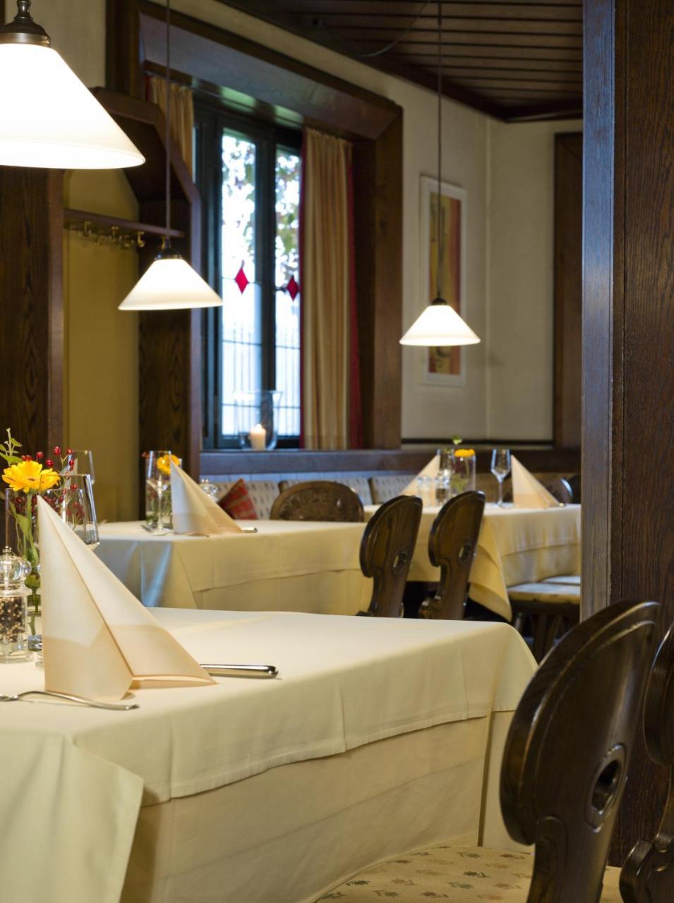 Hotel Zur Waldbahn ซวีเซิล ภายนอก รูปภาพ
