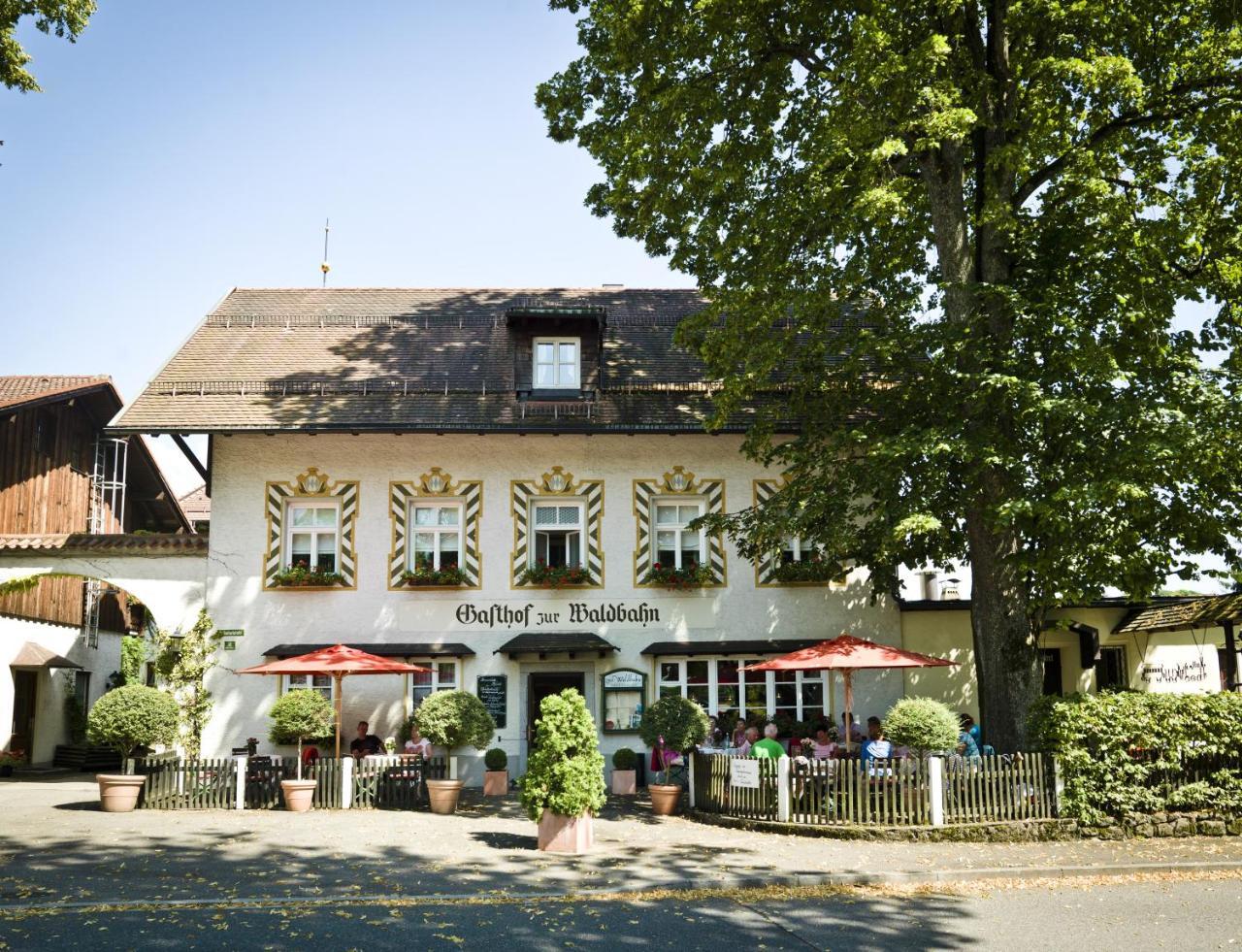 Hotel Zur Waldbahn ซวีเซิล ภายนอก รูปภาพ