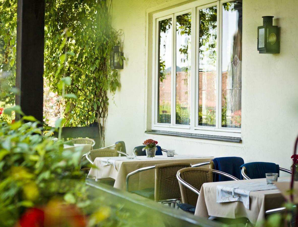 Hotel Zur Waldbahn ซวีเซิล ภายนอก รูปภาพ